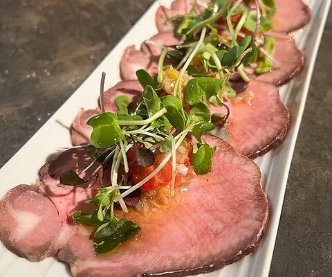 【PLATES】牛たんのカルパッチョの画像