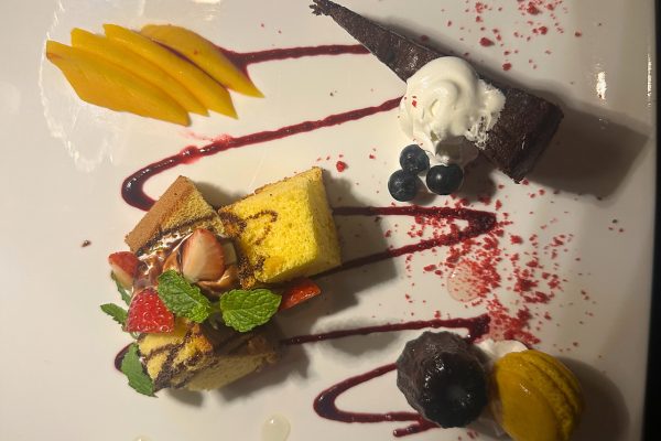 【SWEETS】iDOL特製デザート盛り合わせの画像