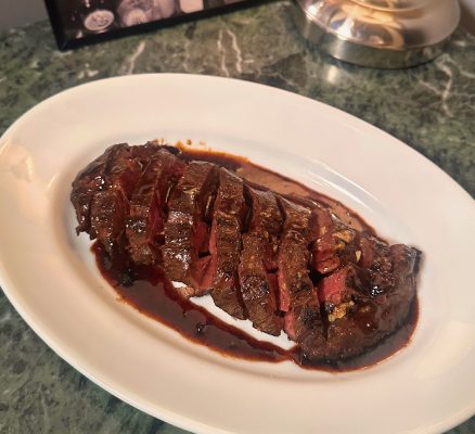 【MAIN】ガッツリ牛ハラミのステーキ ニンニクバター醤油（250g）の画像